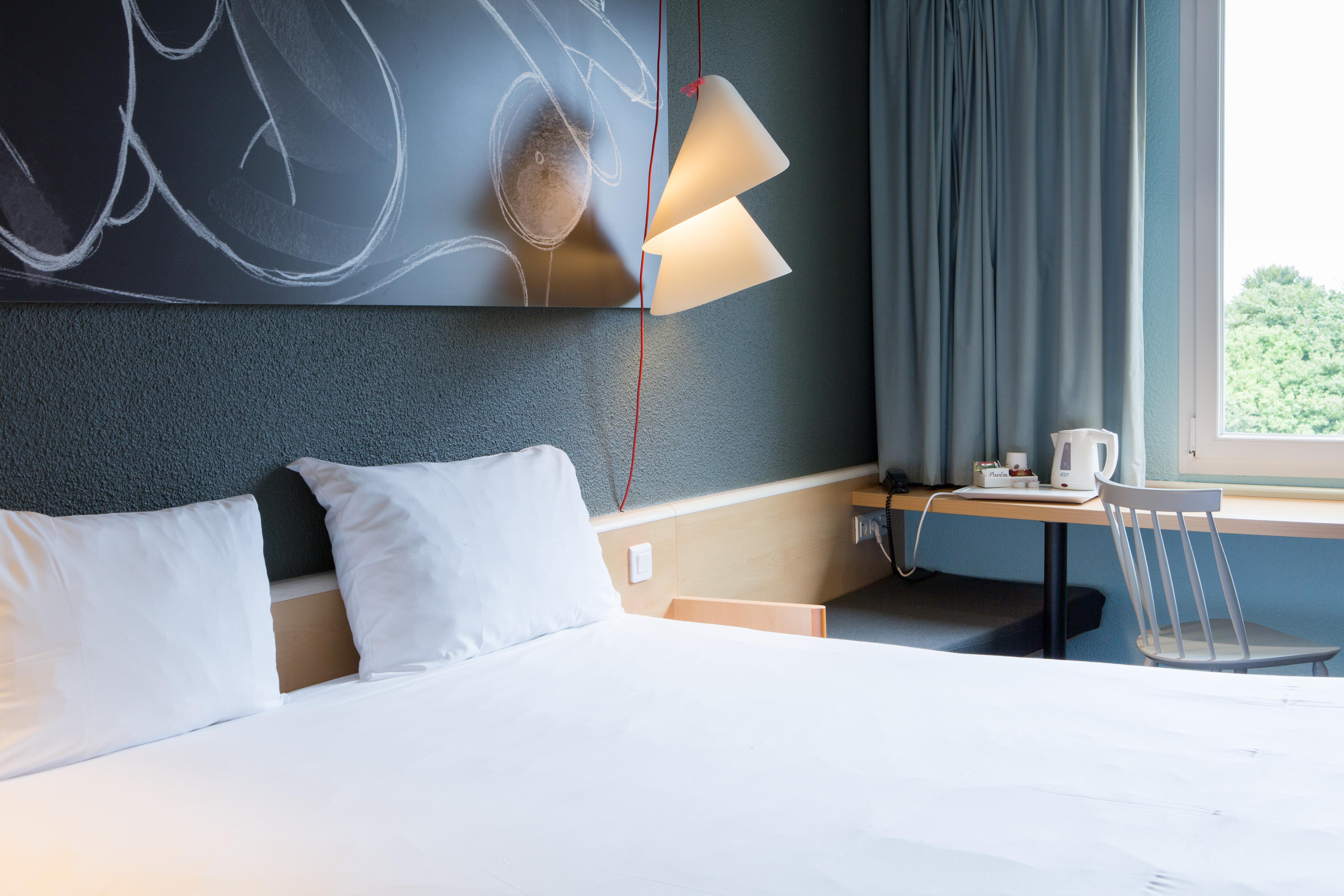 Ibis Cherbourg La Glacerie Exterior photo