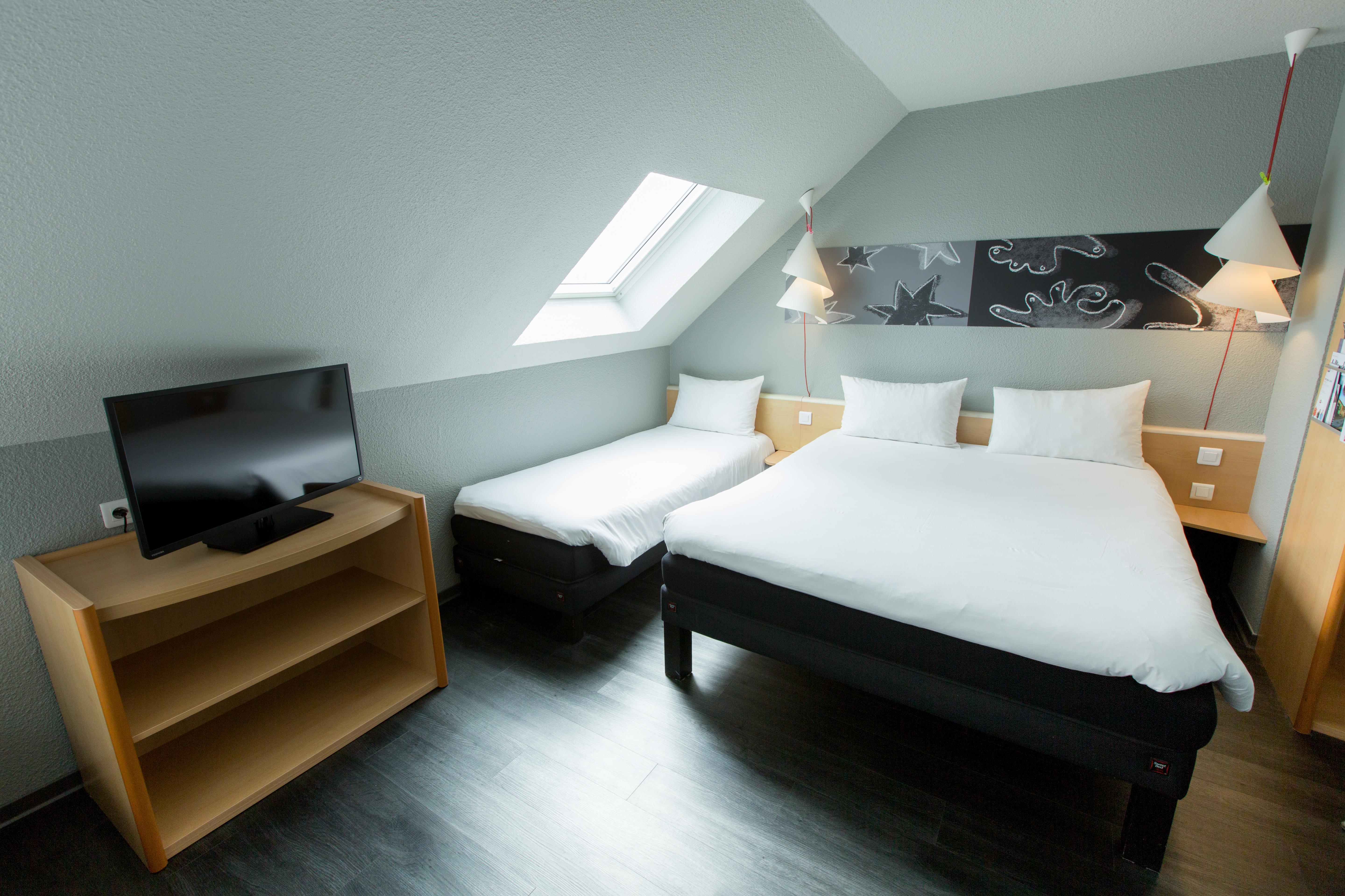 Ibis Cherbourg La Glacerie Exterior photo