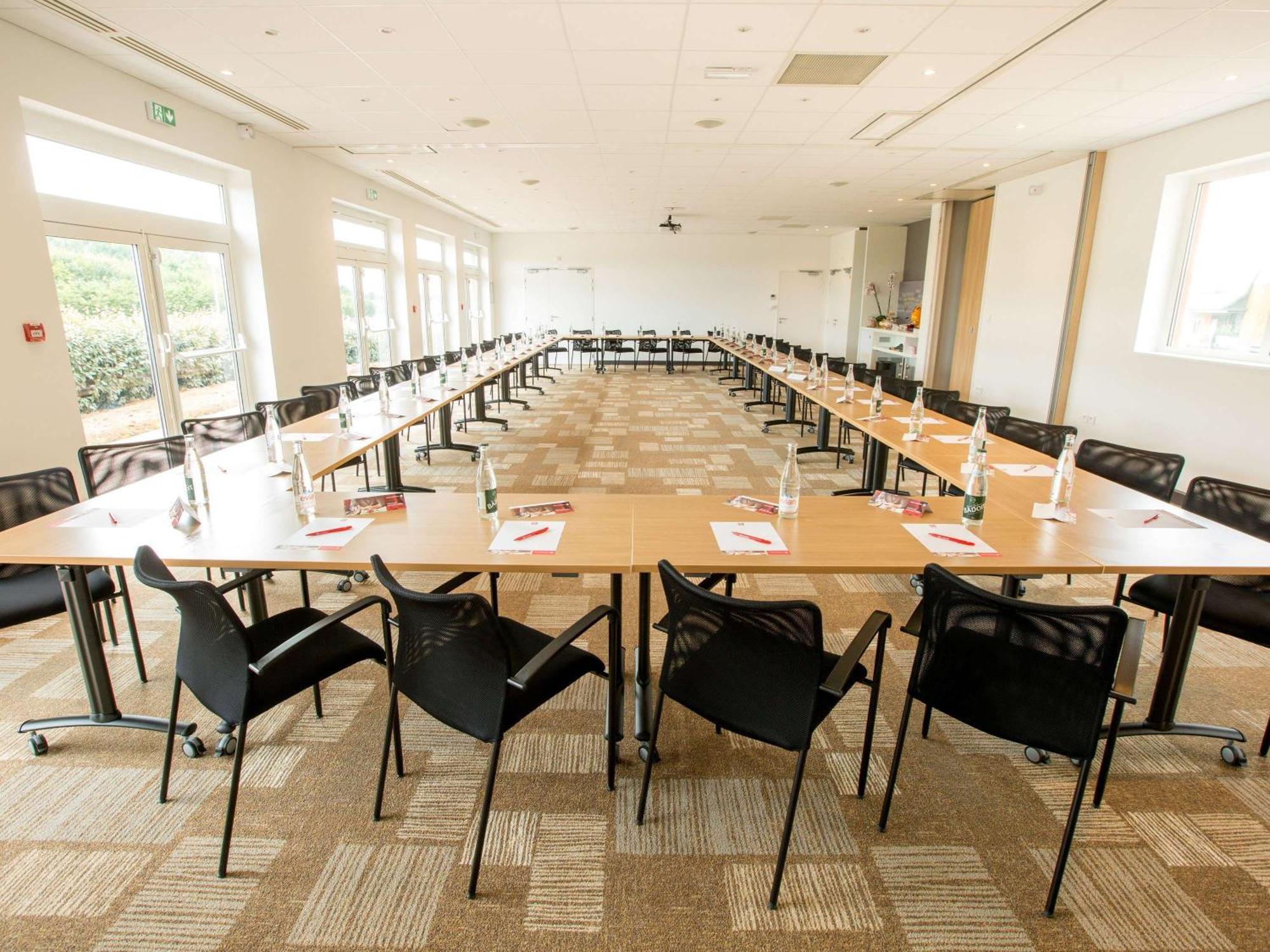 Ibis Cherbourg La Glacerie Exterior photo