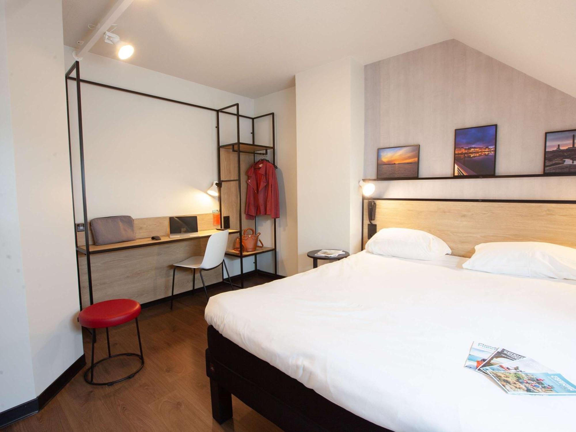 Ibis Cherbourg La Glacerie Exterior photo